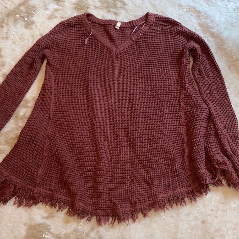 Maroon sweater